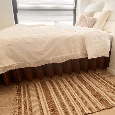 Gemuetliches Zentrales Apartment 2 Min Bis Du Hbf 뒤스부르크 외부 사진