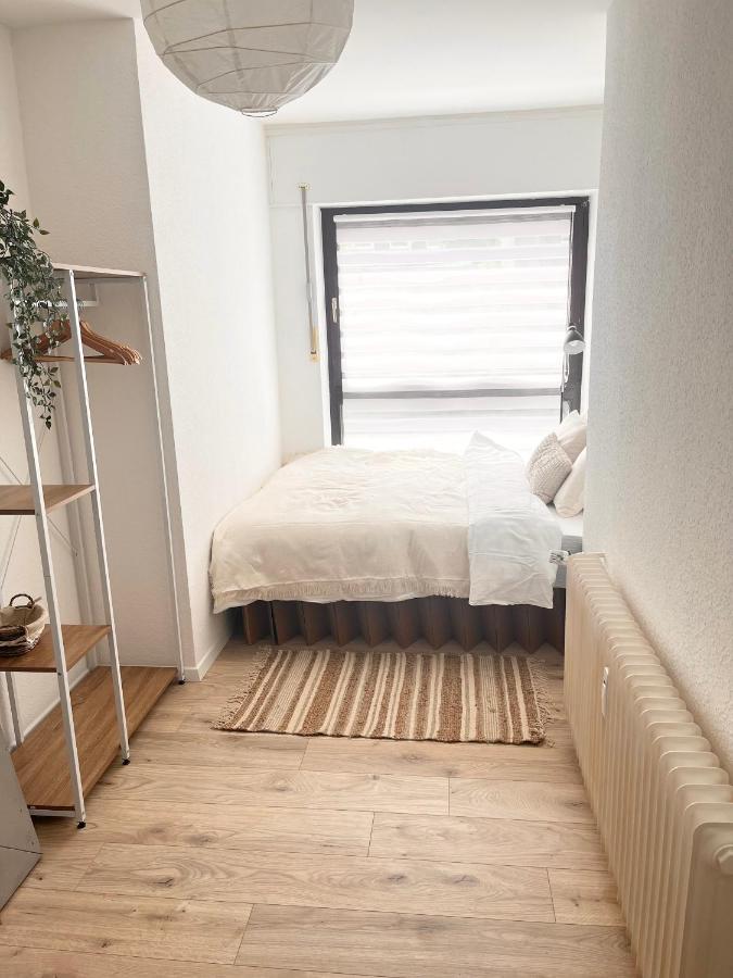 Gemuetliches Zentrales Apartment 2 Min Bis Du Hbf 뒤스부르크 외부 사진