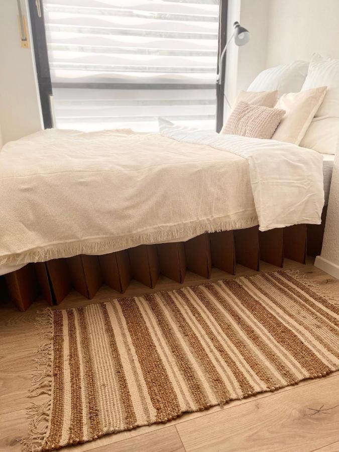 Gemuetliches Zentrales Apartment 2 Min Bis Du Hbf 뒤스부르크 외부 사진