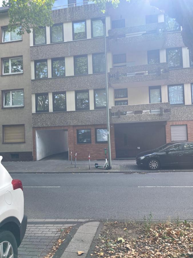 Gemuetliches Zentrales Apartment 2 Min Bis Du Hbf 뒤스부르크 외부 사진